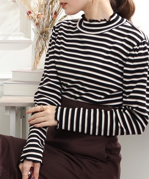 couture brooch(クチュールブローチ)の「◆メローリブ袖ギャザーカットソー(Tシャツ/カットソー・レディース・ブラック系2/ブラック/ライトパープル/オフホワイト・38/42/40)」の3枚目の写真