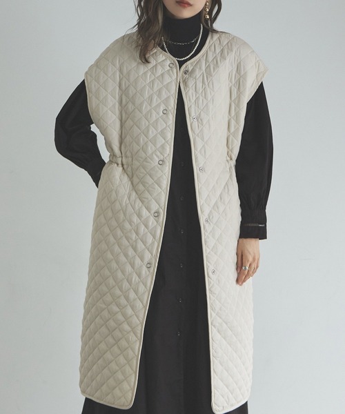 etoll.（エトル）の「ライトキルティングロングジレ（ノーカラーコート・レディース・アイボリー/ブラック/カーキ・FREE）」の17枚目の写真