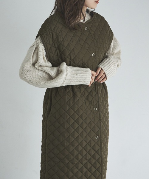 etoll.（エトル）の「ライトキルティングロングジレ（ノーカラーコート・レディース・アイボリー/ブラック/カーキ・FREE）」の18枚目の写真