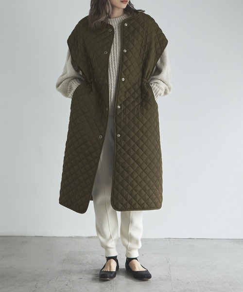 etoll.（エトル）の「ライトキルティングロングジレ（ノーカラーコート・レディース・アイボリー/ブラック/カーキ・FREE）」の20枚目の写真