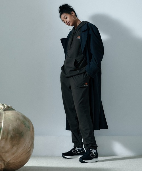 NEW BALANCE(ニューバランス)の「574+(スニーカー・レディース・ブラック/オフホワイト・22.0cm/23.0cm/24.0cm/25.0cm/23.5cm/24.5cm/22.5cm)」の9枚目の写真
