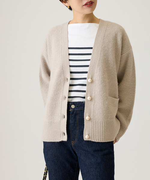 journal standard L'essage(ジャーナルスタンダードレサージュ)の「パールボタンカーディガン(カーディガン/ボレロ・レディース・ベージュ/チャコールグレー・FREE)」の18枚目の写真