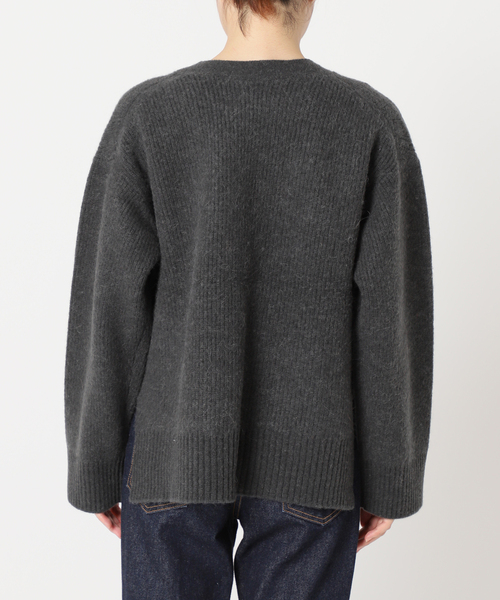 journal standard L'essage(ジャーナルスタンダードレサージュ)の「パールボタンカーディガン(カーディガン/ボレロ・レディース・ベージュ/チャコールグレー・FREE)」の21枚目の写真