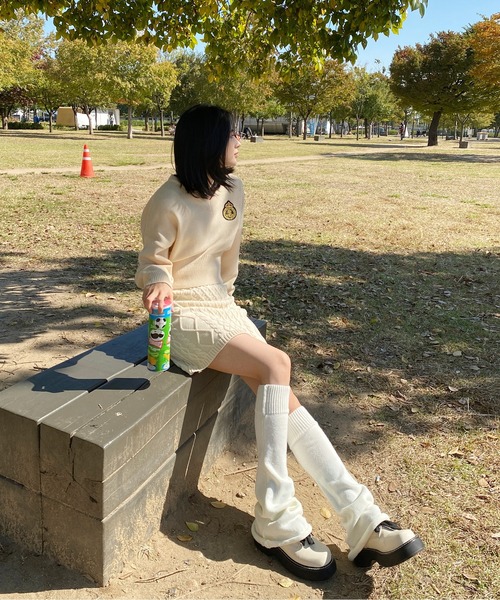 by muni:r(バイ ムニール)の「ワッペン刺繍Vネックニット(ニット/セーター・レディース・レッド/ネイビー/ブルー/クリーム・FREE)」の10枚目の写真