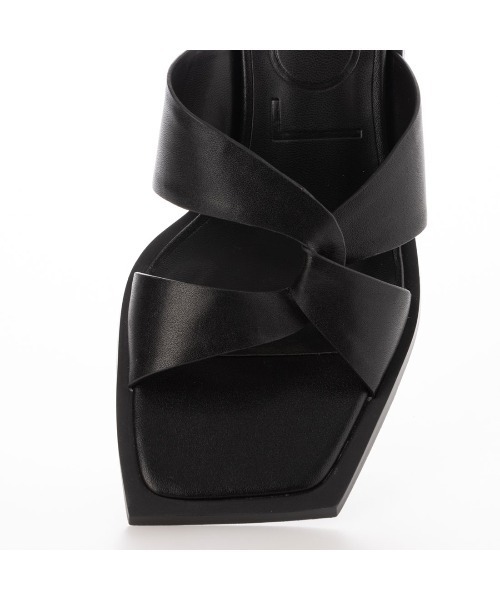 EVOL（イーボル）の「【EVOL】クロスデザインセットバッククリアヒール