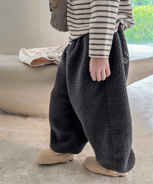 aimoha（アイモハ）の「【aimoha-KIDS-】子供服 モコモコボア裏フリーススウェットパンツ（スウェットパンツ・キッズ・ライトベージュ/ダークグレー・80/90/100/110/120/130）」の8枚目の写真