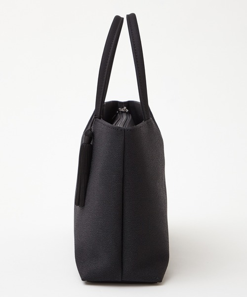 AIMER（エメ）の「【喪服用】アオリ手提げブラックフォーマルバッグ2点セット(バッグ・袱紗)（ハンドバッグ・レディース・ブラック・FREE）」の4枚目の写真