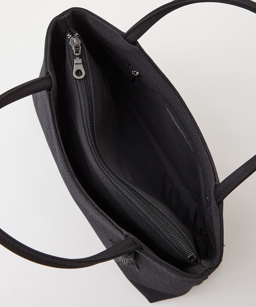 AIMER（エメ）の「【喪服用】アオリ手提げブラックフォーマルバッグ2点セット(バッグ・袱紗)（ハンドバッグ・レディース・ブラック・FREE）」の7枚目の写真