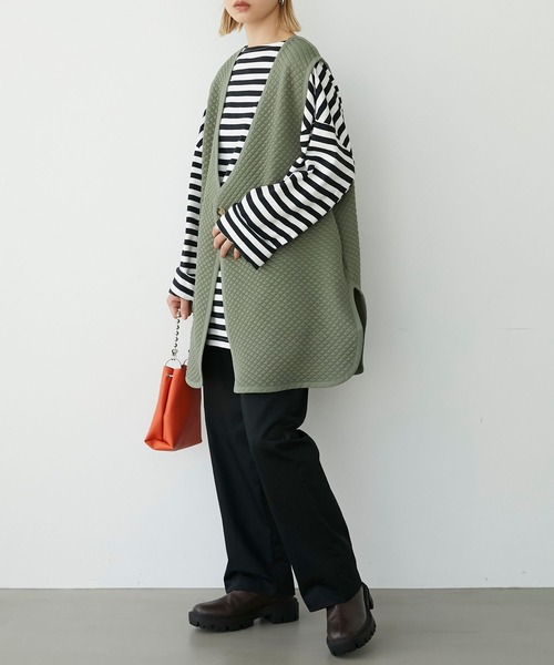 Chaco closet（チャコ クローゼット）の「キルティングジャガード ダブルボタン ミドル丈ジレ（ベスト・レディース・モカ/カーキ/アイボリー/ブラック・FREE）」の21枚目の写真