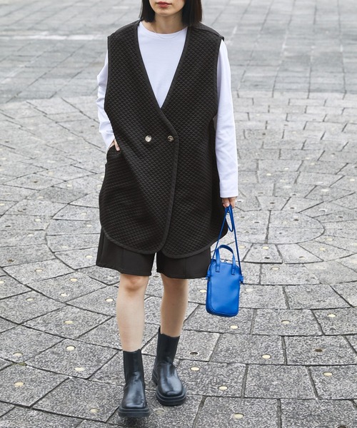 Chaco closet（チャコ クローゼット）の「キルティングジャガード ダブルボタン ミドル丈ジレ（ベスト・レディース・モカ/カーキ/アイボリー/ブラック・FREE）」の13枚目の写真