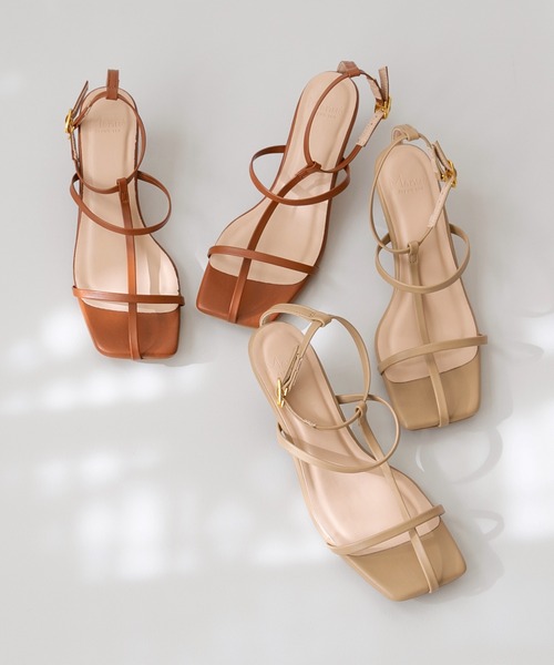 スクエアトゥストラップサンダル