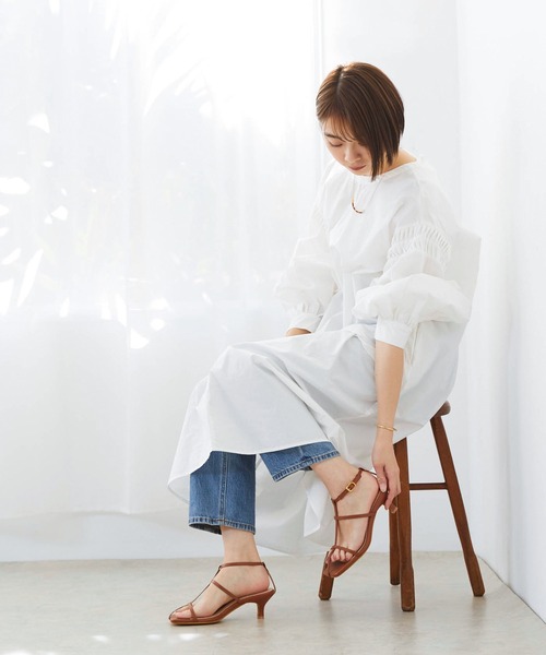 スクエアトゥストラップサンダル