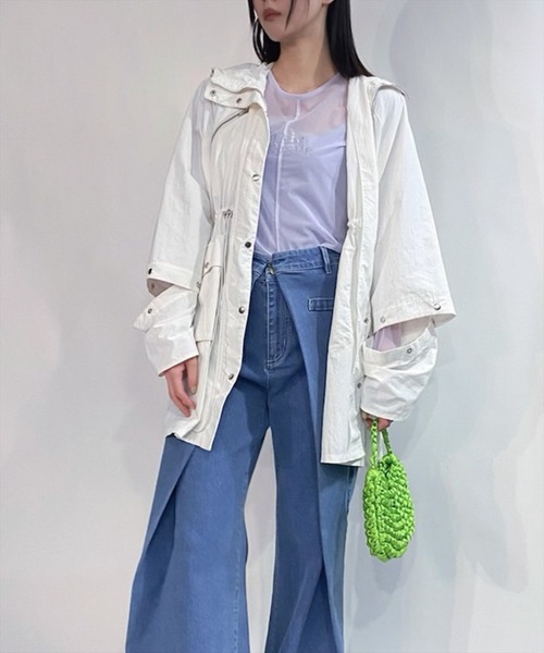 REDYAZEL（レディアゼル）の「スタンドフード2WAYポンチョブルゾン（ブルゾン・レディース・オフホワイト/ブラック・FREE）」の14枚目の写真