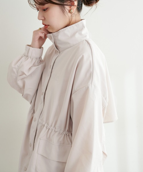 natural couture（ナチュラルクチュール）の「スタンドカラーボリュームマンパ（ブルゾン・レディース・カーキ/ブラック/アイボリー・FREE）」の4枚目の写真