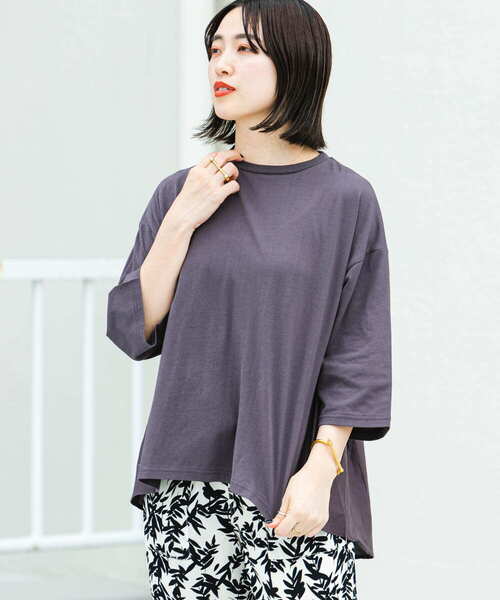 ITEMS URBANRESEARCH（アイテムズ アーバンリサーチ）の「バックギャザーTシャツ（Tシャツ/カットソー・レディース・チャコールグレー/ホワイト/ブラック/グレー系その他・FREE）」の6枚目の写真
