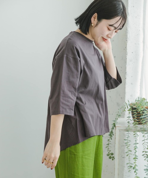 ITEMS URBANRESEARCH（アイテムズ アーバンリサーチ）の「バックギャザーTシャツ（Tシャツ/カットソー・レディース・チャコールグレー/ホワイト/ブラック/グレー系その他・FREE）」の9枚目の写真