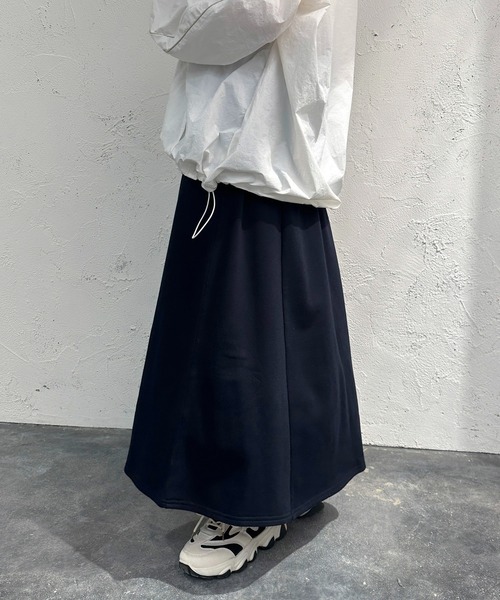 apres jour mignon(アプレジュールミニョン)の「スウェットフレアスカート【ZOZOTOWN限定アイテム】(スカート・レディース・ネイビー/ブラック/ナチュラル・X-LARGE/SMALL/MEDIUM)」の21枚目の写真
