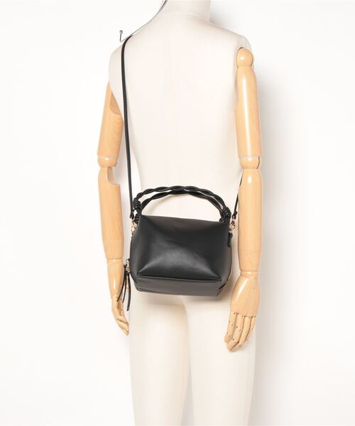 Q（キュー）の「スクエアミニバッグ（ハンドバッグ・レディース・ブラック/オレンジ・ONE SIZE）」の15枚目の写真