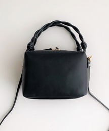 Q | スクエアミニバッグ(ハンドバッグ)