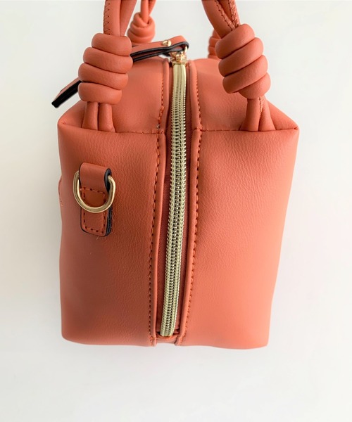 Q（キュー）の「スクエアミニバッグ（ハンドバッグ・レディース・ブラック/オレンジ・ONE SIZE）」の9枚目の写真