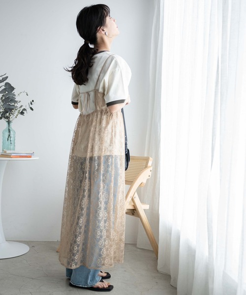 WEGO（ウィゴー）の「WEGO/フラワーレースキャミワンピース（ワンピース・レディース・ベージュ/ブラック・FREE）」の9枚目の写真