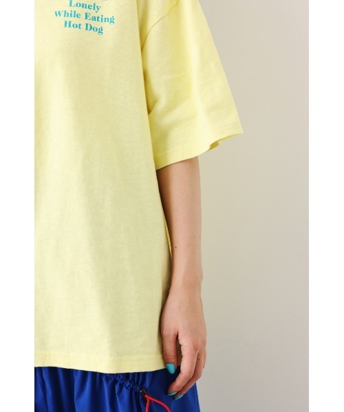 RODEO CROWNS WIDE BOWL（ロデオクラウンズワイドボウル）の「Hot dog gives Tシャツ（Tシャツ/カットソー・レディース・ホワイト/チャコールグレー/ライトイエロー・FREE）」の16枚目の写真