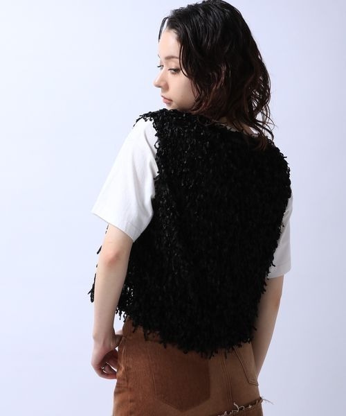 JEANASIS フリンジ付きニットベスト　ブラック JEANASIS ジーナシスフリンジ付きブラックニットベスト