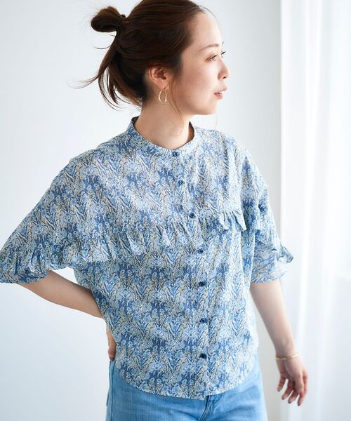 le.coeur blanc（ルクールブラン）の「リバティプリントフリルブラウス（シャツ/ブラウス・レディース・ブラック系その他/ブルー系その他2・38）」の6枚目の写真