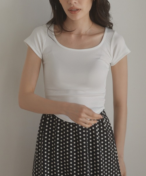 ACYM（アシーム）の「Round cut mini Tシャツ（Tシャツ/カットソー・レディース・ホワイト/ベージュ/ブラック・FREE）」の4枚目の写真