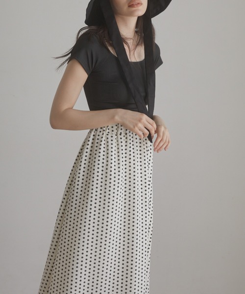 ACYM（アシーム）の「Round cut mini Tシャツ（Tシャツ/カットソー・レディース・ホワイト/ベージュ/ブラック・FREE）」の14枚目の写真