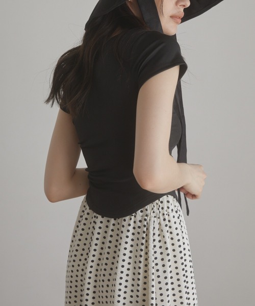 ACYM（アシーム）の「Round cut mini Tシャツ（Tシャツ/カットソー・レディース・ホワイト/ベージュ/ブラック・FREE）」の13枚目の写真