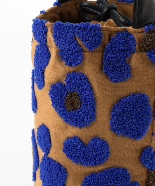 Ray BEAMS（レイビームス）の「beej × Ray BEAMS / 別注 Velour ミニ  バッグ（トートバッグ・レディース・ブラック/ブラウン・ONE SIZE）」の13枚目の写真