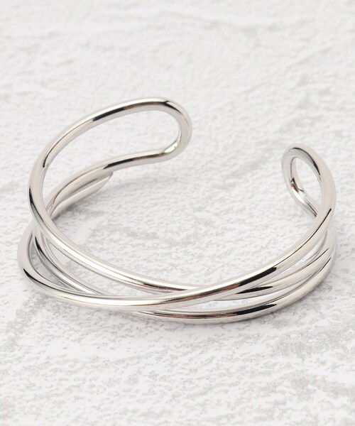 SHOO・LA・RUE（シューラルー）の「◆クロスバングル（ブレスレット・レディース・シルバー/ゴールド・00）」の2枚目の写真
