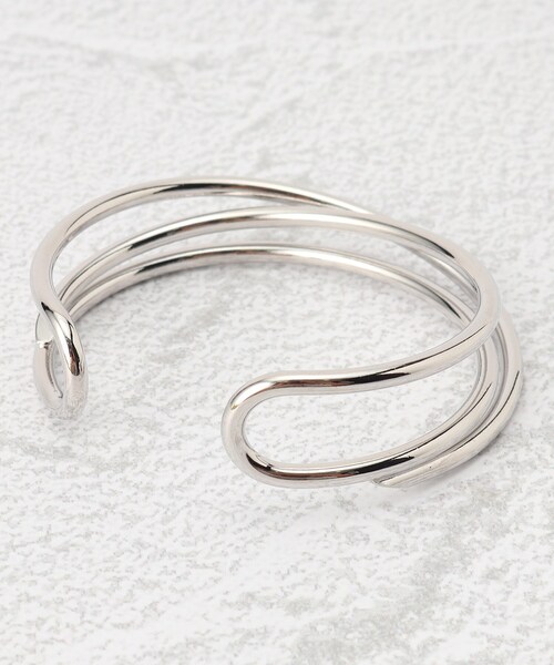 SHOO・LA・RUE（シューラルー）の「◆クロスバングル（ブレスレット・レディース・シルバー/ゴールド・00）」の3枚目の写真