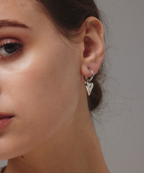 CENE(セネ)の「【CENE】セネ/ラインハートフープイヤリング(イヤリング・レディース・ゴールド/シルバー・FREE)」の2枚目の写真