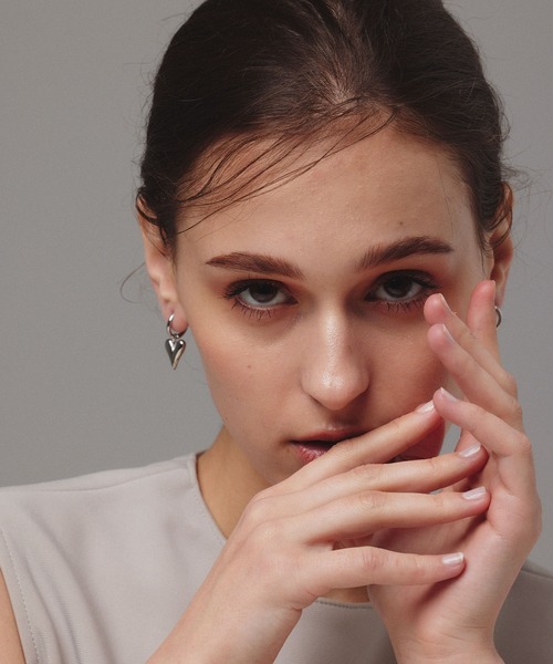 CENE(セネ)の「【CENE】セネ/ラインハートフープイヤリング(イヤリング・レディース・ゴールド/シルバー・FREE)」の11枚目の写真