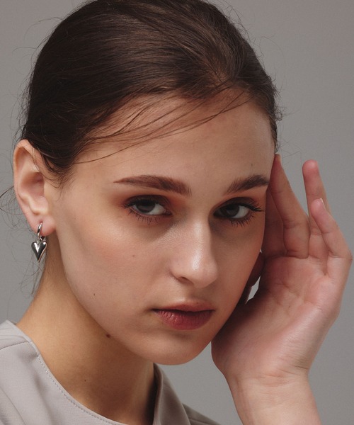 CENE(セネ)の「【CENE】セネ/ラインハートフープイヤリング(イヤリング・レディース・ゴールド/シルバー・FREE)」の12枚目の写真