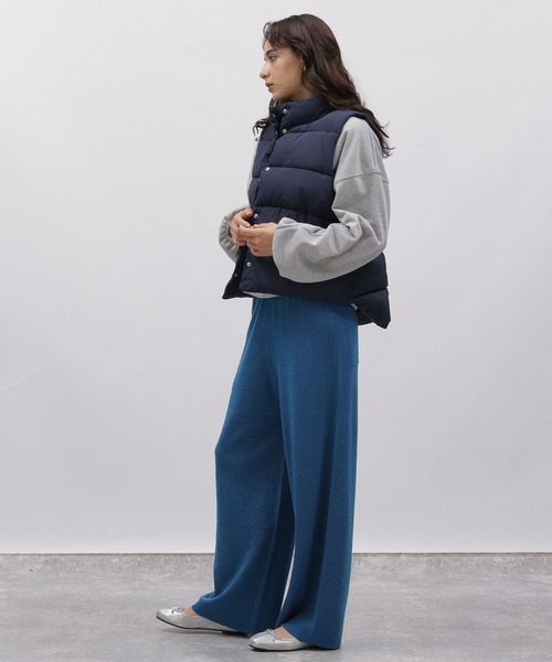 LAKOLE（ラコレ）の「ショートパファーベスト / 966825（ダウンベスト・レディース・ネイビー/ベージュ/ブラウン・SMALL/MEDIUM）」の15枚目の写真