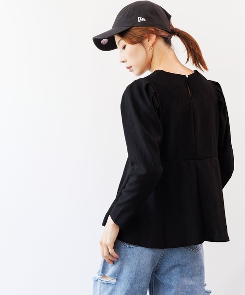 mili an deni（ミリアンデニ）の「ブリスタークレープペプラムトップス（シャツ/ブラウス・レディース・ブラック/アイボリー・L/M）」の13枚目の写真