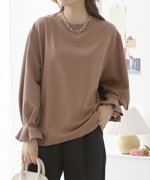 nissen(ニッセン)の「タック入キャンディースリーブトップス(Tシャツ/カットソー・レディース・オフホワイト/ネイビー/グレイッシュベージュ・M/L/LL)」の1枚目の写真