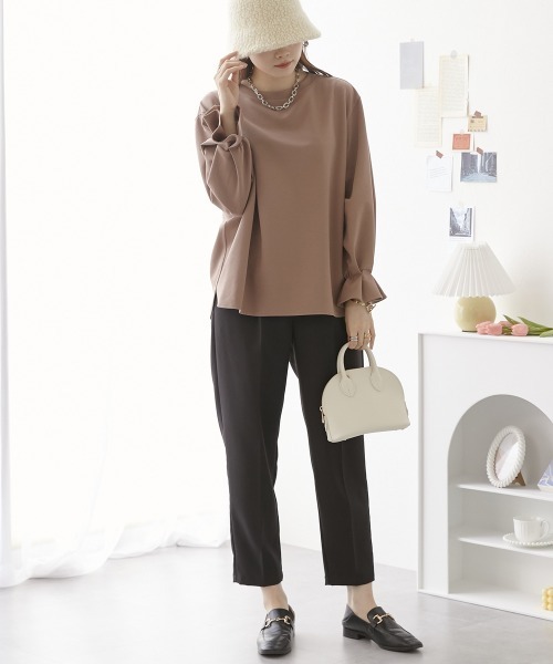 nissen(ニッセン)の「タック入キャンディースリーブトップス(Tシャツ/カットソー・レディース・オフホワイト/ネイビー/グレイッシュベージュ・M/L/LL)」の14枚目の写真