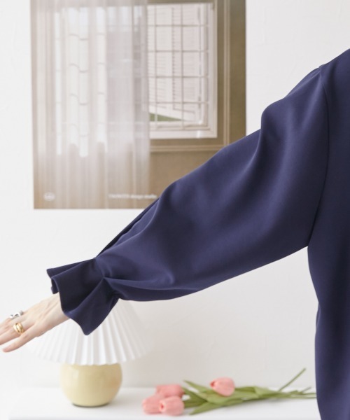 nissen(ニッセン)の「タック入キャンディースリーブトップス(Tシャツ/カットソー・レディース・オフホワイト/ネイビー/グレイッシュベージュ・M/L/LL)」の20枚目の写真