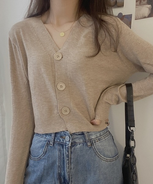 Silly（シリー）の「11 color ビッグボタンニットカーディガン（カーディガン/ボレロ・レディース・イエロー/アイボリー/ライトブルー/パープル/ホワイト/オレンジ/カーキ/ベージュ/ブラック/ピンク/グレー・FREE）」の5枚目の写真