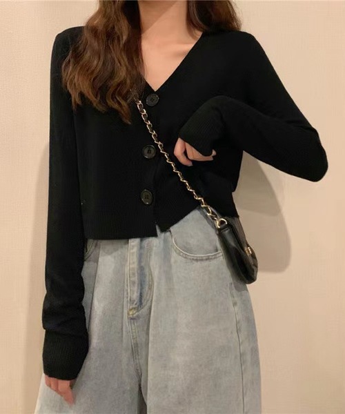 Silly（シリー）の「11 color ビッグボタンニットカーディガン（カーディガン/ボレロ・レディース・イエロー/アイボリー/ライトブルー/パープル/ホワイト/オレンジ/カーキ/ベージュ/ブラック/ピンク/グレー・FREE）」の3枚目の写真