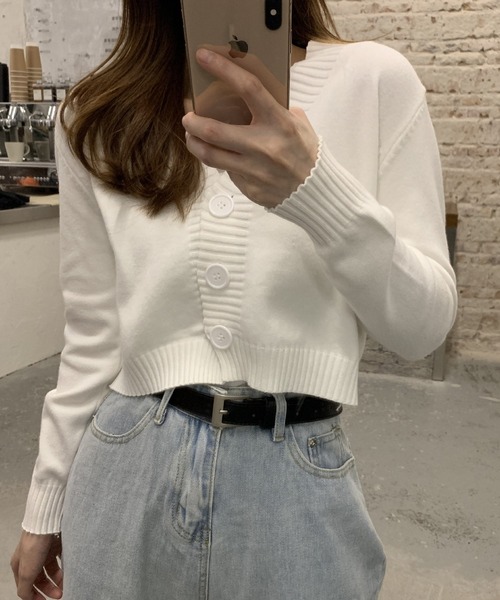 Silly（シリー）の「11 color ビッグボタンニットカーディガン（カーディガン/ボレロ・レディース・イエロー/アイボリー/ライトブルー/パープル/ホワイト/オレンジ/カーキ/ベージュ/ブラック/ピンク/グレー・FREE）」の14枚目の写真