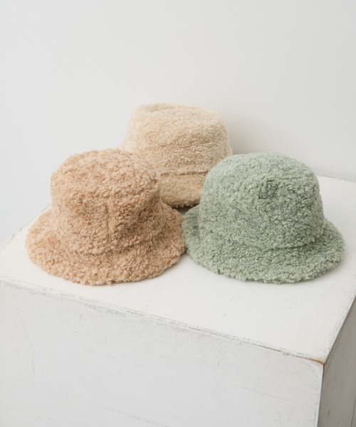 earth music&ecology(アースミュージックアンドエコロジー)の「ボアバケットハット(ハット・レディース・ベージュ/ホワイト/ライトグリーン・FREE)」の4枚目の写真