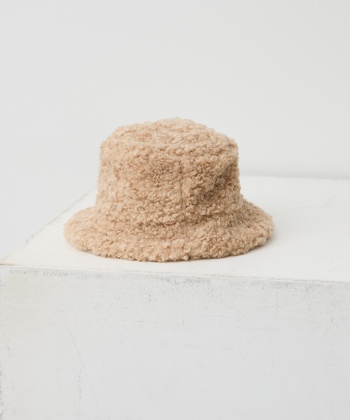earth music&ecology(アースミュージックアンドエコロジー)の「ボアバケットハット(ハット・レディース・ベージュ/ホワイト/ライトグリーン・FREE)」の6枚目の写真