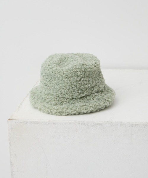 earth music&ecology(アースミュージックアンドエコロジー)の「ボアバケットハット(ハット・レディース・ベージュ/ホワイト/ライトグリーン・FREE)」の7枚目の写真