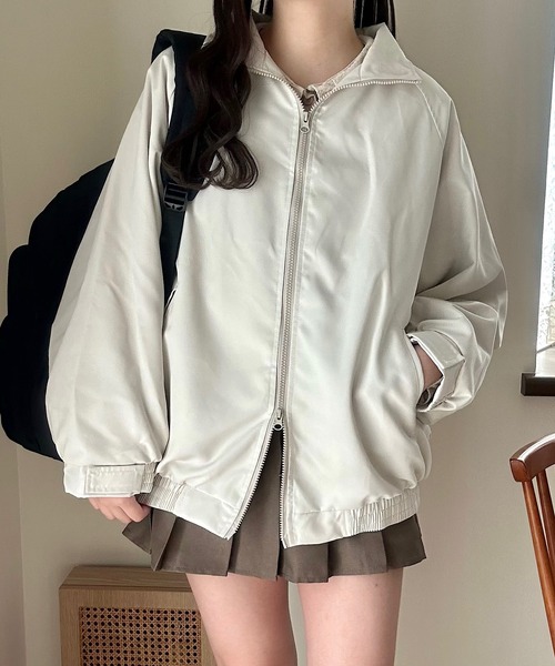 Cham.（チャム）の「古着っぽオーバーサイズジャケット（ブルゾン・レディース・ベージュ・F/M/L）」の4枚目の写真