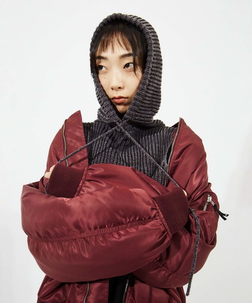 CONVERSE TOKYO(コンバーストウキョウ)の「OVERSIZE MA-1 FLIGHT JACKET(MA-1・レディース・ブラック/ボルドー・FREE)」の3枚目の写真